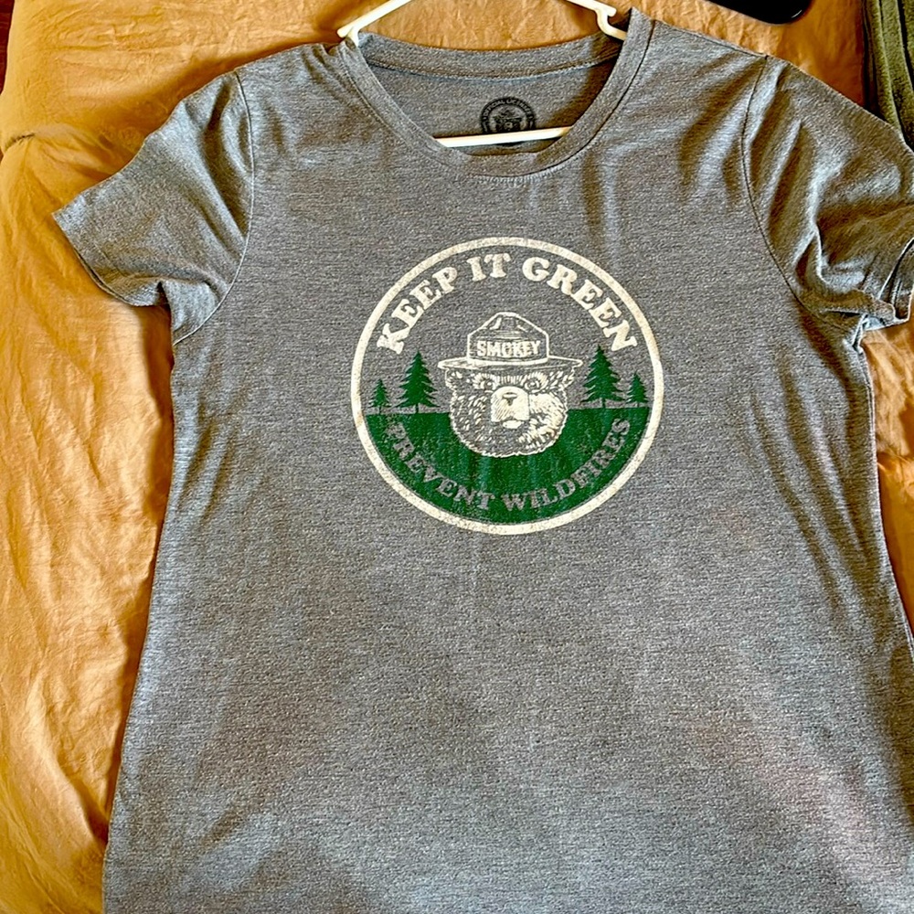 Graphic tee